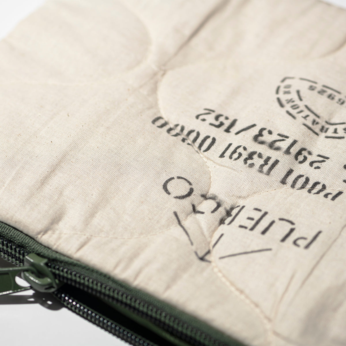 Puebco quilted laptop case, stitching detail