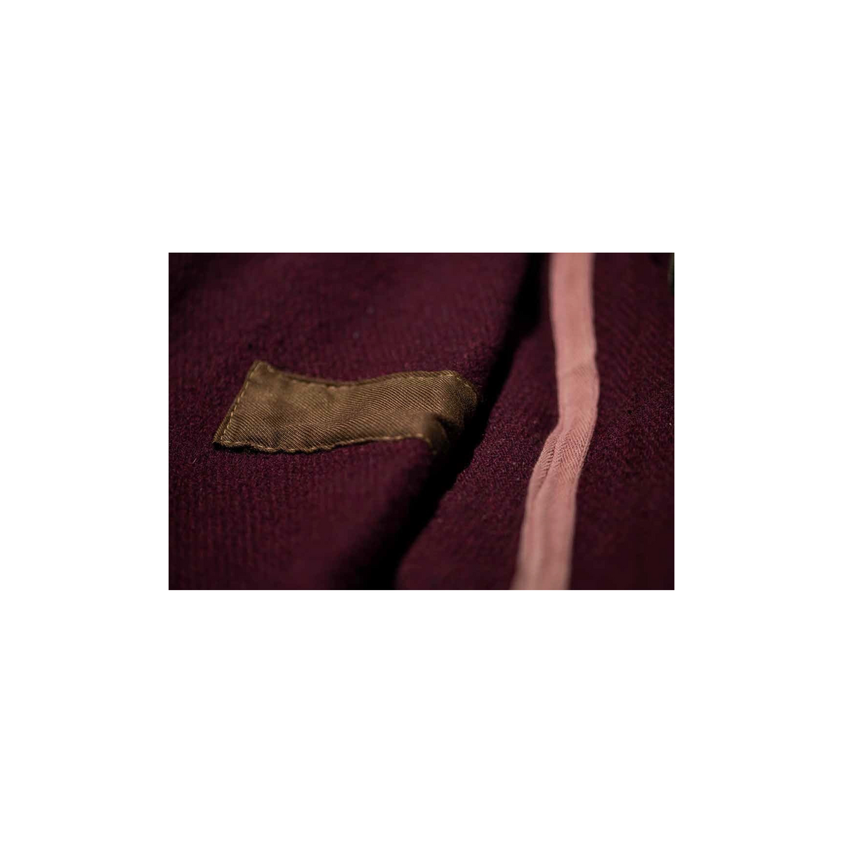 Puebco wool garments bag, zip and strap detail