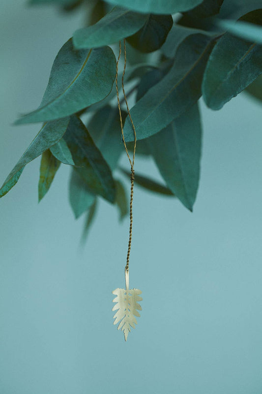 Brass Leaf on brass wire