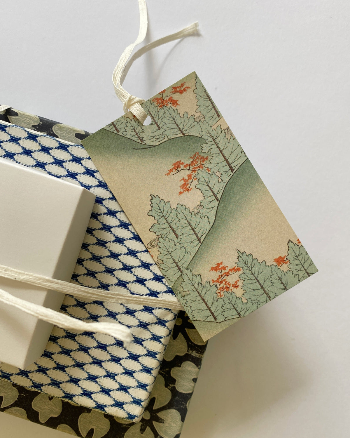 Kiku Print gift tags with string