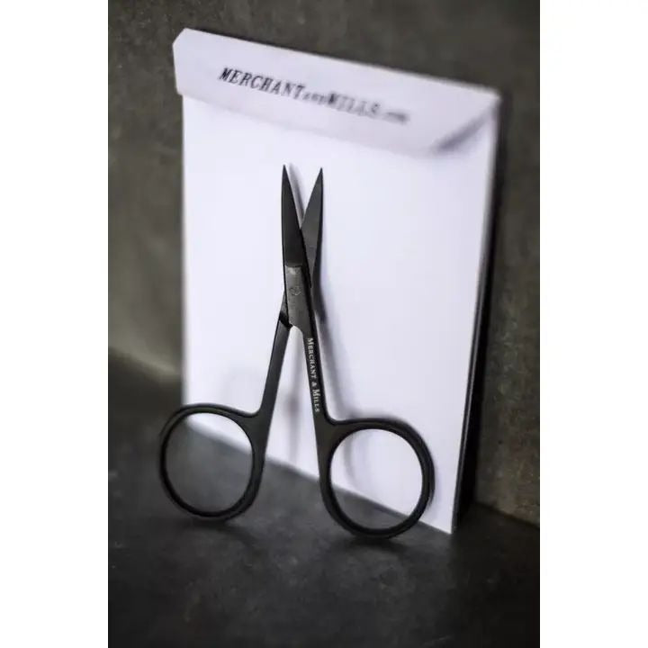 Wide Bow Scissors
